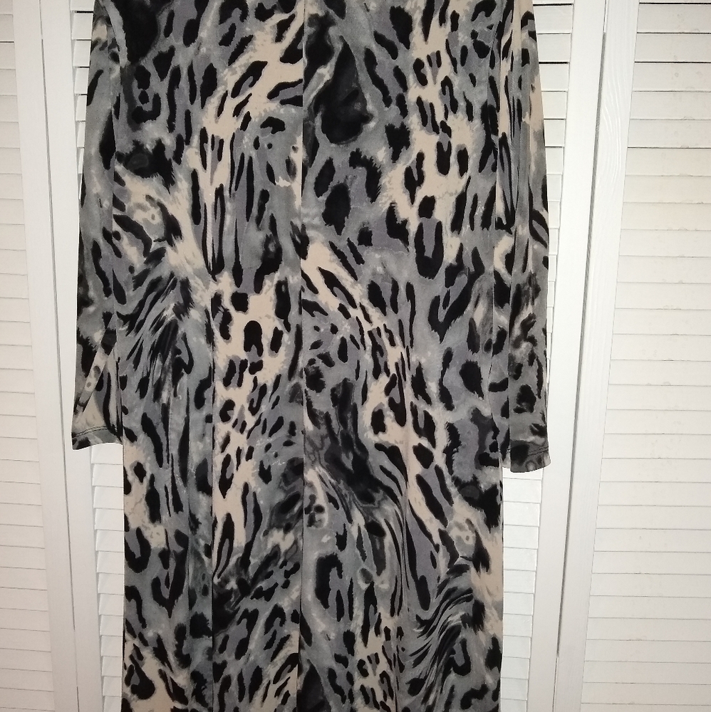 Dress - Picture 4 of 4